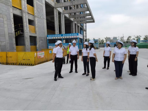建设集团纪委书记刘学谦一行到集团遥墙机场 配套项目调研指导工作