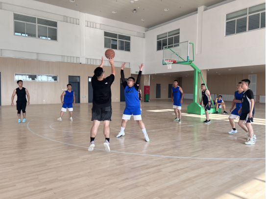 金秋篮影 联袂筑梦
