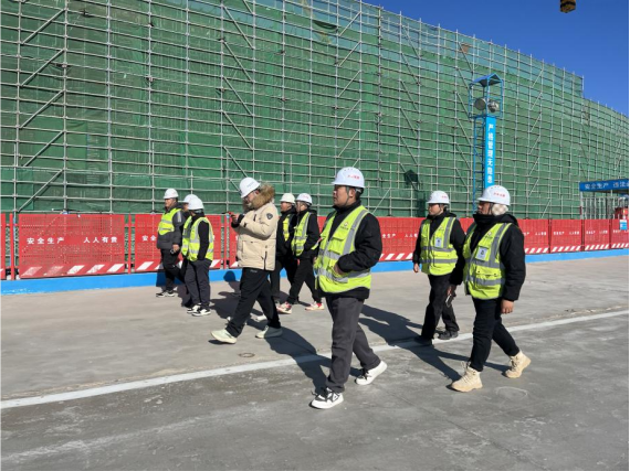 对标学习拓思路 交流互鉴促提升 城建建筑公司起步区大桥片区D4地块项目部到中建八局项目 参观交流助推复工复产