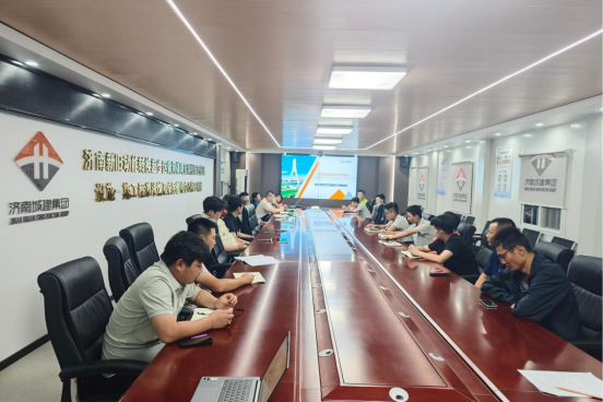 锚定目标再发力 直面问题谋突破 城建建筑公司起步区游泳馆项目部召开 2025年上半年工作总结会