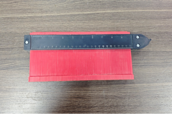 城建建筑公司杨柳岸项目创新应用 瓷砖切割新型工具