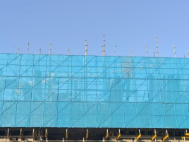 筑牢安全屏障 赋能高效建造 城建建筑公司微山县避险搬迁项目顺利完成悬挑脚手架首层施工