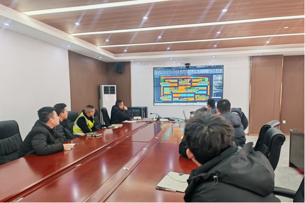 精筑基石 严控质量 城建建筑公司丁太鲁安置房项目A-11地块项目部召开 车库顶板回填土专项策划会