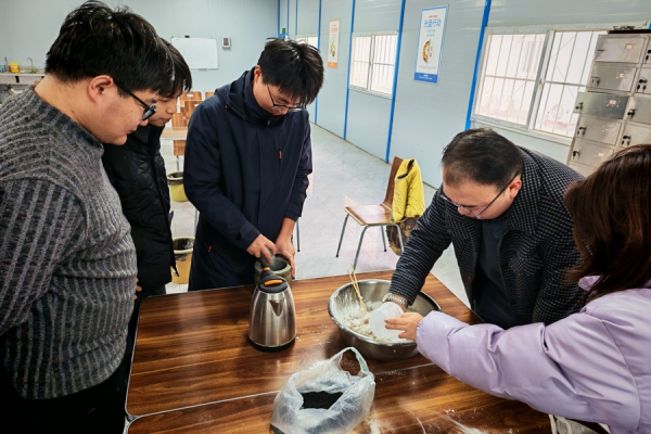 情暖元宵共欢聚 凝心聚力启新程 城建建筑公司丁太鲁安置房项目A-11地块项目部组织 “我们的节日·元宵节”活动
