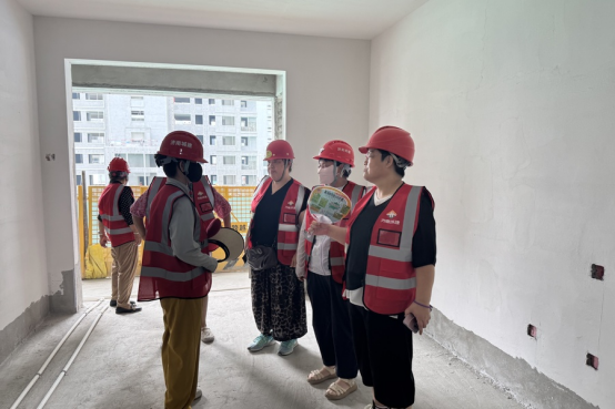 透明筑匠心 实景鉴家境 城建建筑公司丁太鲁安置房项目A11地块 组织开展业主开放日活动